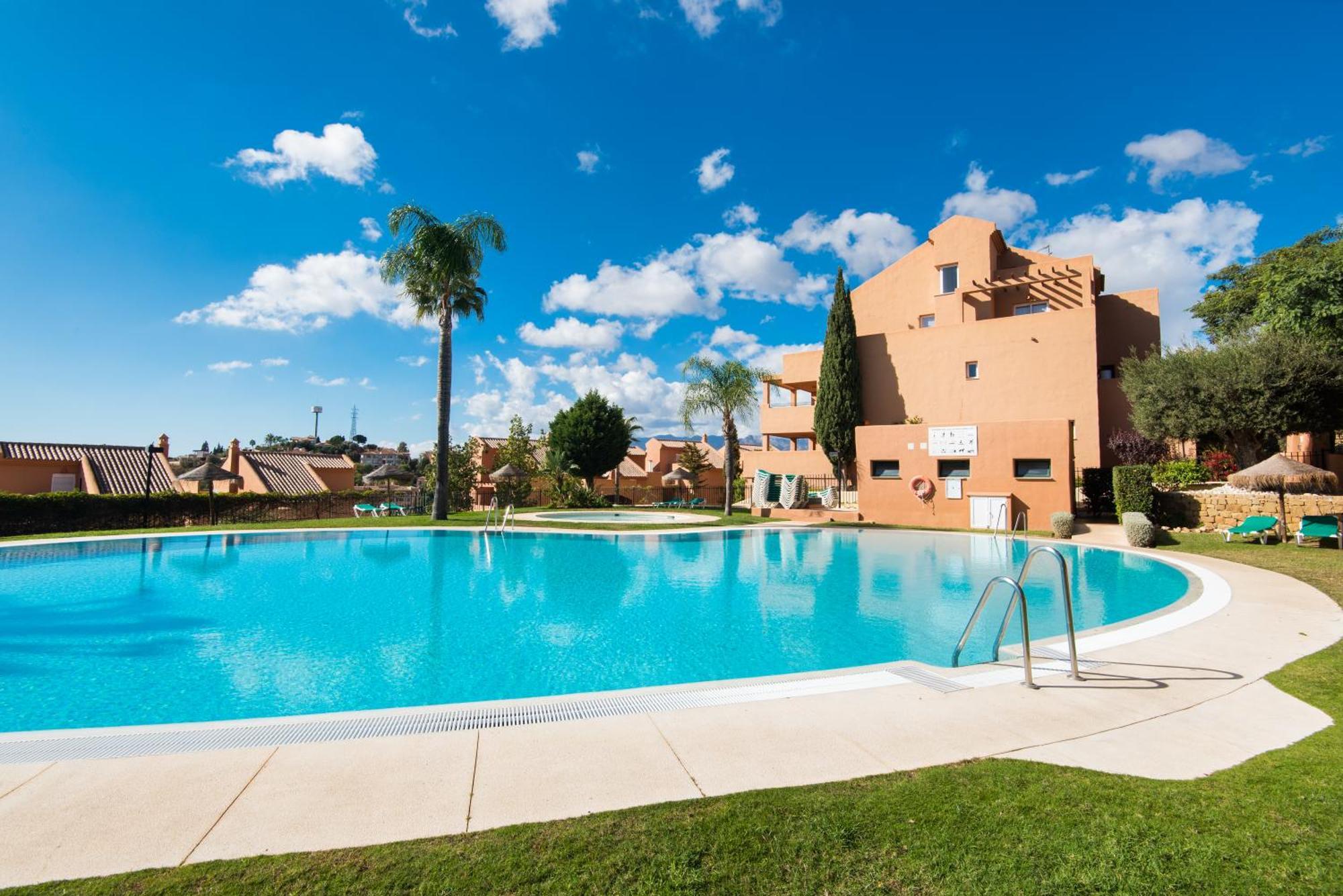 Appartamento Rentandhomes Penthouse Elviria Golf *